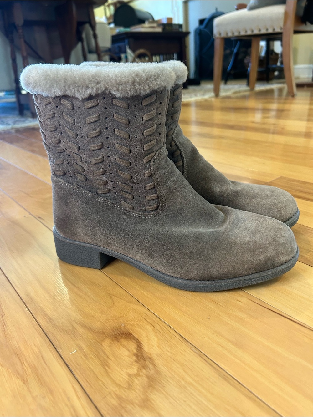 Abeo Bristol Women's Taupe Suede Shearling-Lined Ankle Boots